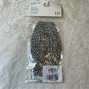 Gap‎ Adult Contour Mask with Filter Pocket 3 Pack